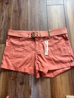 NWT Dollhouse Coral-Peach Cotton Blend Women's Shorts with Woven Belt